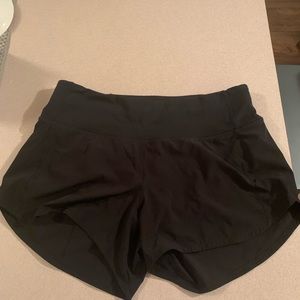 Lululemon speed it up short 4’’